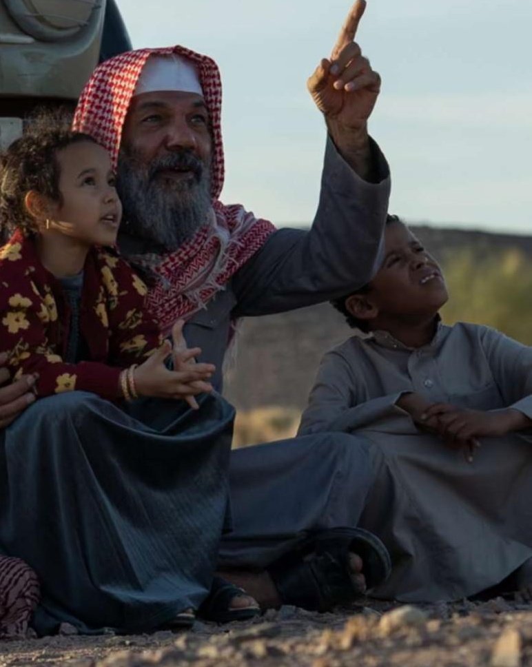 AlriFl2013's tweet photo. العيون اللي على برق الحيا تواقه
كنهاخضر الغصون إلي وقف ساقيها
تدري ان العمر مره والحياة ذواقه
ولالقت حلو الحياه إلا على تاليها https://t.co/4cv8lOW8vn