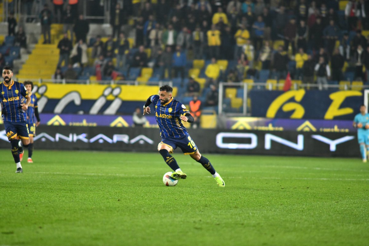 efkaninho23's tweet photo. @Ankaragucu ❤️ https://t.co/1LFkcfb3sR