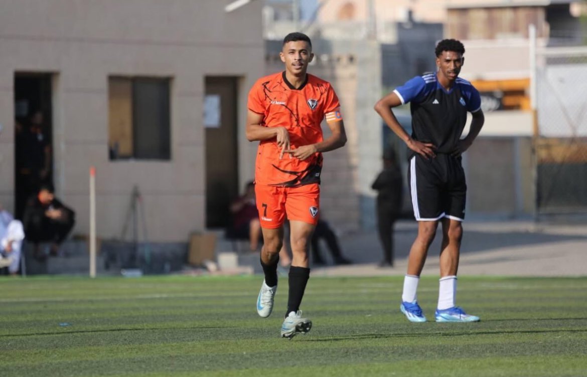 Mnbr_alsafa's tweet photo. 📸 | القــائــد يحتـفــل 🧡! 

#نـادي_الصــفا | #فئــات_الصــفا U18 https://t.co/TczmeJpAaJ