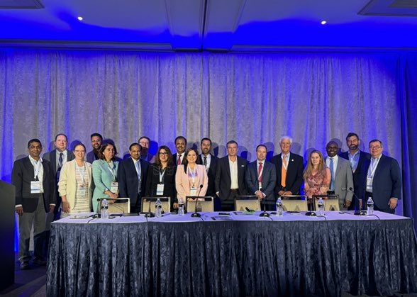 Elsa Anagnostou (@valsamoa) on Twitter photo Wonderful #allabout #lungcancer symposium, great discussions with faculty and attendees- thanks <a href="/RamalingamMD/">Suresh S. Ramalingam, MD, FASCO</a> <a href="/LealTiciana/">Ticiana Batista (Leal)</a> for organizing! #ALCS2024 <a href="/HopkinsThoracic/">Johns Hopkins Thoracic Oncology</a> <a href="/HopkinsMedicine/">Johns Hopkins Medicine</a> <a href="/WinshipAtEmory/">Winship Cancer Institute of Emory University</a> Wonderful #allabout #lungcancer symposium, great discussions with faculty and attendees- thanks <a href="/RamalingamMD/">Suresh S. Ramalingam, MD, FASCO</a> <a href="/LealTiciana/">Ticiana Batista (Leal)</a> for organizing! #ALCS2024 <a href="/HopkinsThoracic/">Johns Hopkins Thoracic Oncology</a> <a href="/HopkinsMedicine/">Johns Hopkins Medicine</a> <a href="/WinshipAtEmory/">Winship Cancer Institute of Emory University</a>