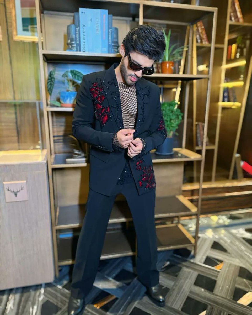 stebin_benfc's tweet image. @stebinbenmusic 

Outfit by: @bharatreshma_ 

#stebinben #stebinbenlive