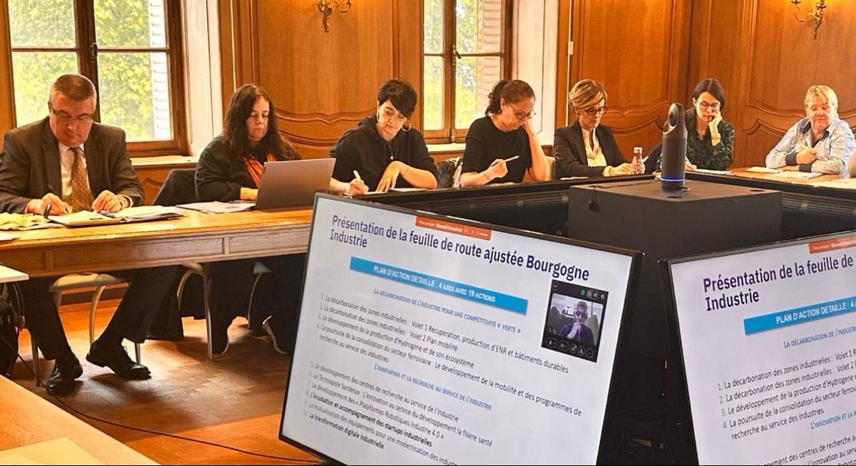 Jeudi a eu lieu le Comité de pilotage de Bourgogne industrie qui réunit <a href="/creusotmontceau/">Communauté Urbaine Creusot Montceau</a> <a href="/DijonMetropole_/">Dijon Métropole</a> <a href="/CCGAM71/">Grand AutunoisMorvan</a> <a href="/cc_eals/">Communauté de Communes Entre Arroux Loire et Somme</a> et le Grand Charolais : 
- Adoption de notre feuille de route
- Étude de la <a href="/banquedefrance/">Banque de France</a> sur le territoire Bourgogne Industrie
- Démarche GPECT Industrie