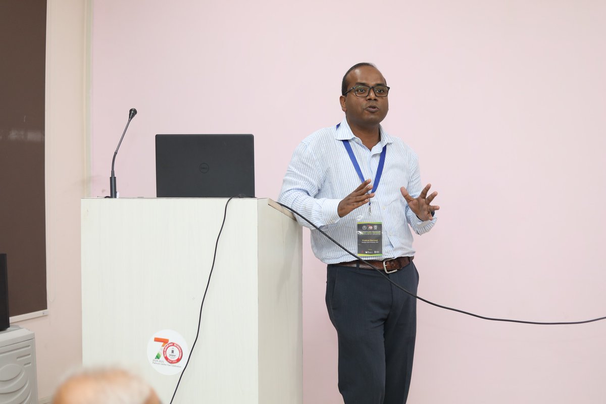 Thematic Panel 3 at #IASSI2024 focused on Education &amp; Skills for Future in Jharkhand. Chaired by Rahul Purwar, with presentations by Tanuka Endow &amp; Balwant Singh Mehta. Panelists: Sudhanshu Bhushan, Prabhat Barnwal,and Tapan Kumar Shandilya
<a href="/TweetIHD/">IHD</a> #SkillDevelopment #Employment