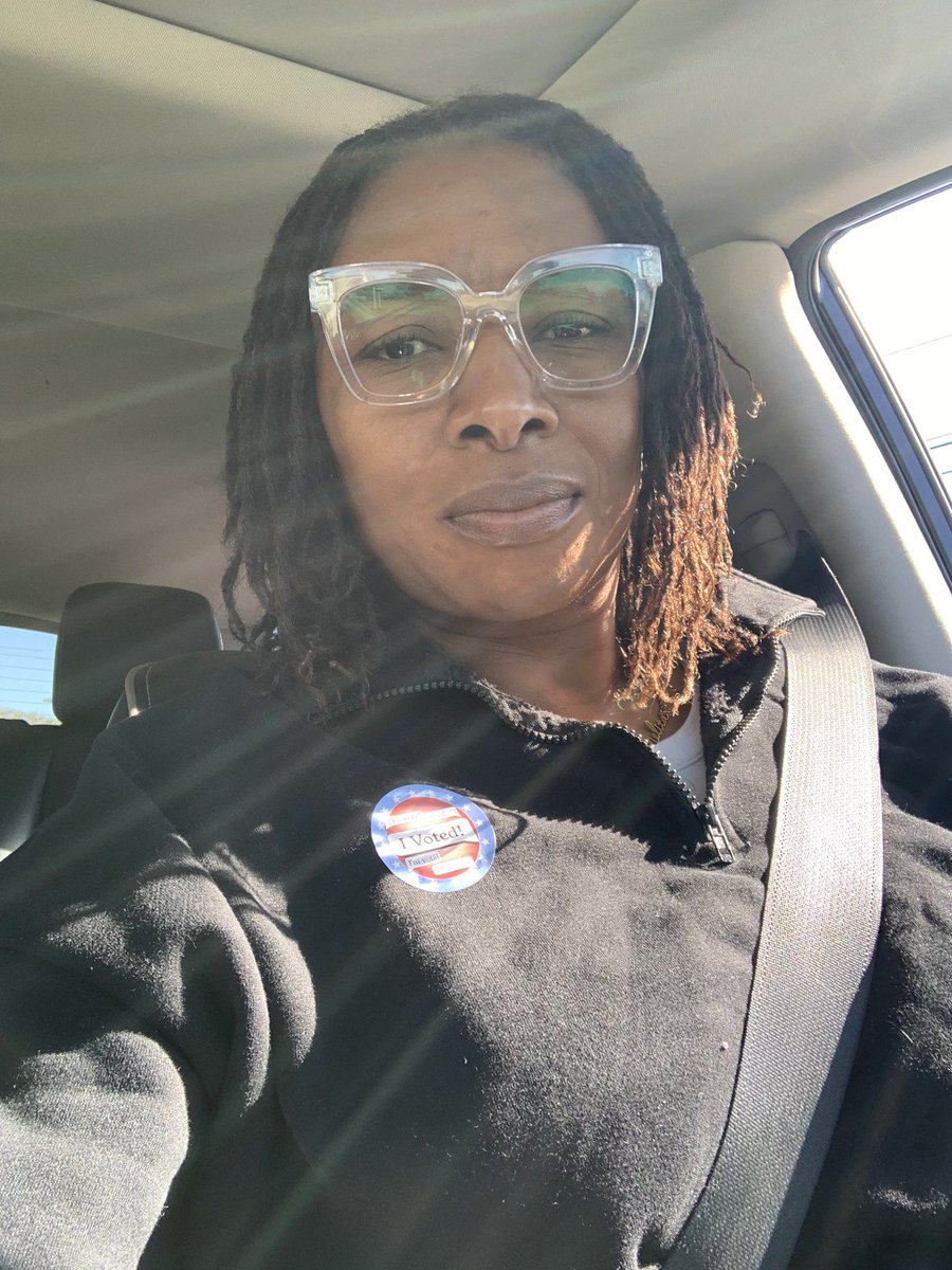 Just exercised my right to vote early and it took less than 10 mins! Head over to Douglass High School to cast your ballot and make sure to say hi &amp; thank you to <a href="/DrErycaNeville/">Eryca</a> for providing this hassle free opportunity! They’re there til 6! 
310 N Providence