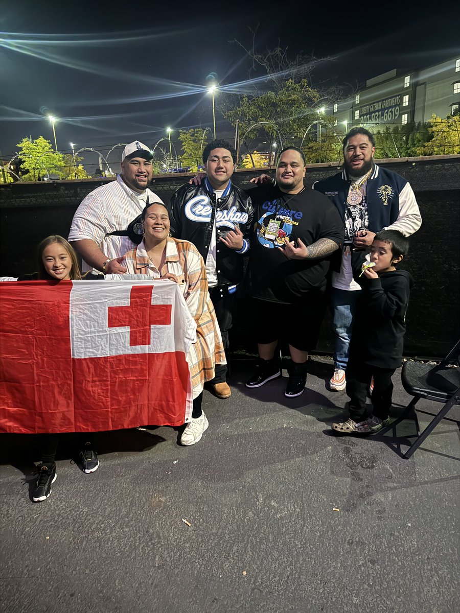 Lala Ellsworth tweet media