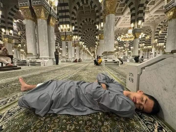 أ. مُحِبّ للجَمال. tweet media