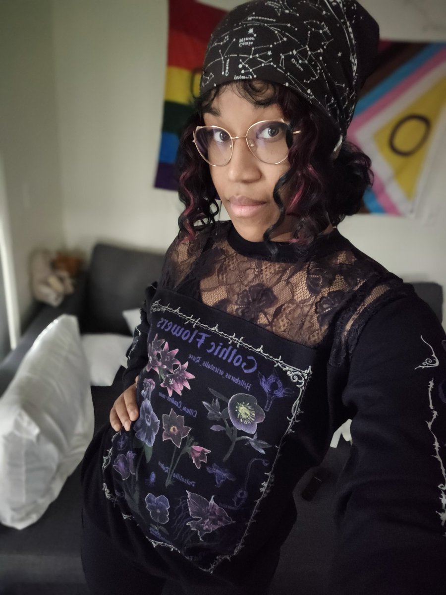 I took a bunch of silly pics today to cheer myself up so if you don't mind I'm gonna post a few! ☺️