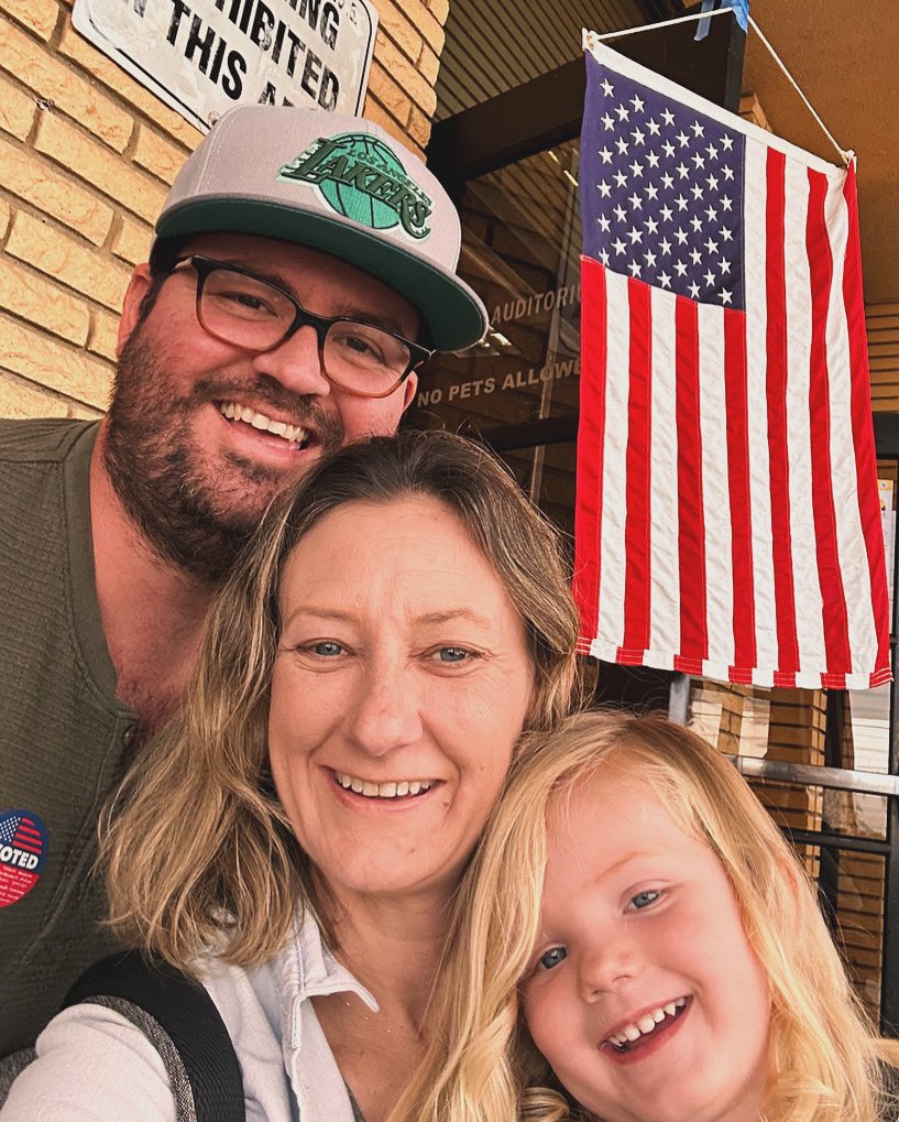 MrsCall911's tweet photo. Patriotic duty ✅✅  #vote  #MadamPresident https://t.co/b0ZJ52ZHeQ
