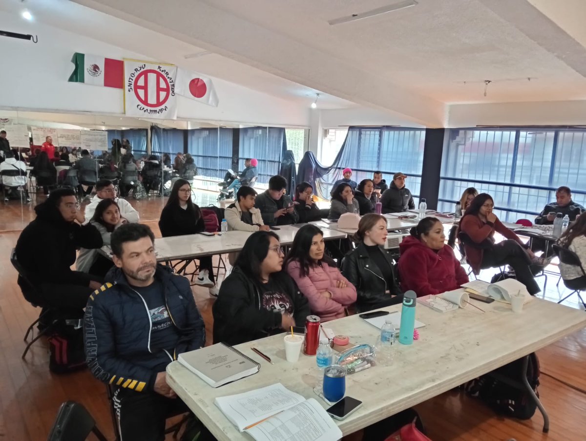 GeneralDgp51915's tweet photo. Por que queremos brindar un mejor servicio , nuestros entrenadores se siguen certificando  para que tu familia tengan la seguridad de que están preparados SICCED nivel ll
Certificación para entrenadores deportivos 
A cargo de Ivan Gutierrez 
@carlosorvananos @Enriqueciego13 https://t.co/MoI16xuKuO
