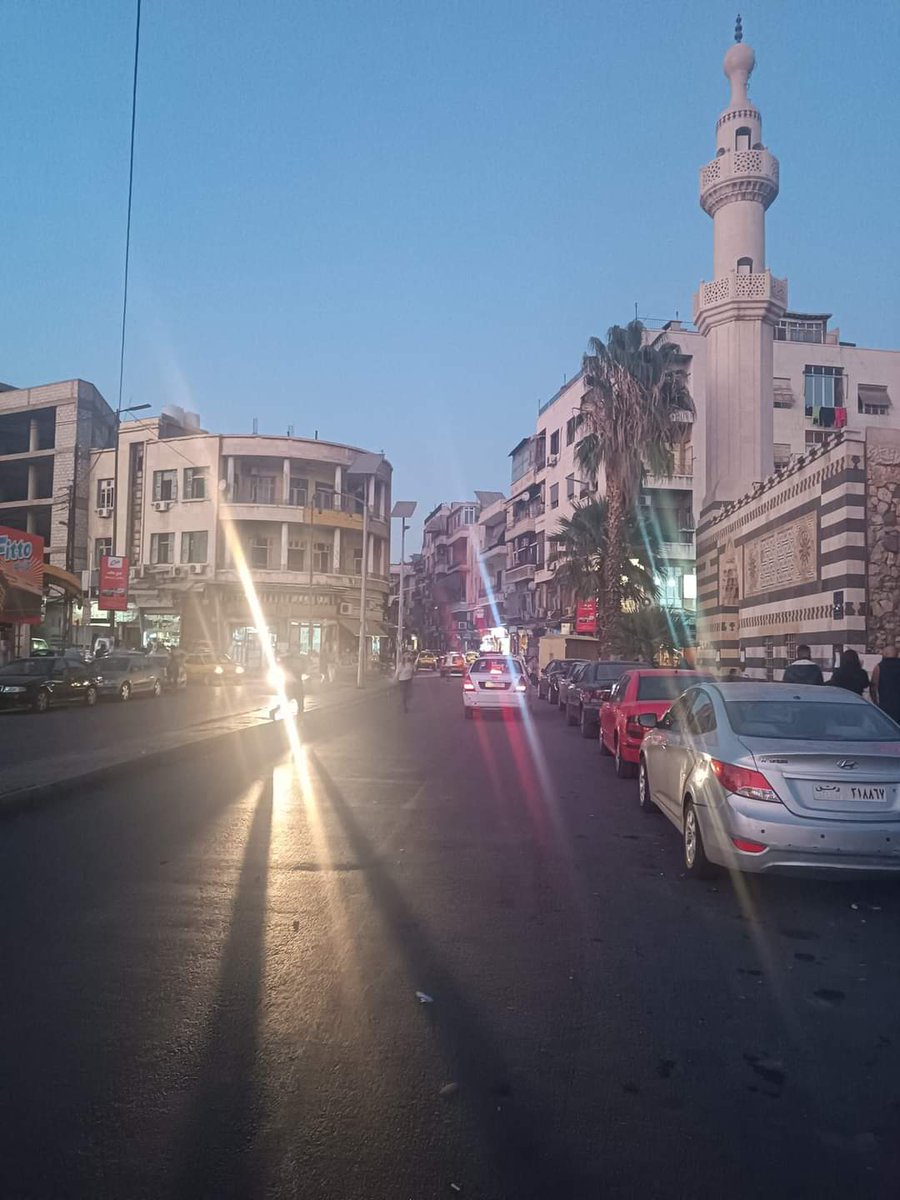 Maya139128's tweet photo. مستحيل تكون عاشق لـ #دمشق وتَمر من هُنا دونَ قلب ❤️❤️
#باب_توما ❤️ https://t.co/e25UXTYdu0