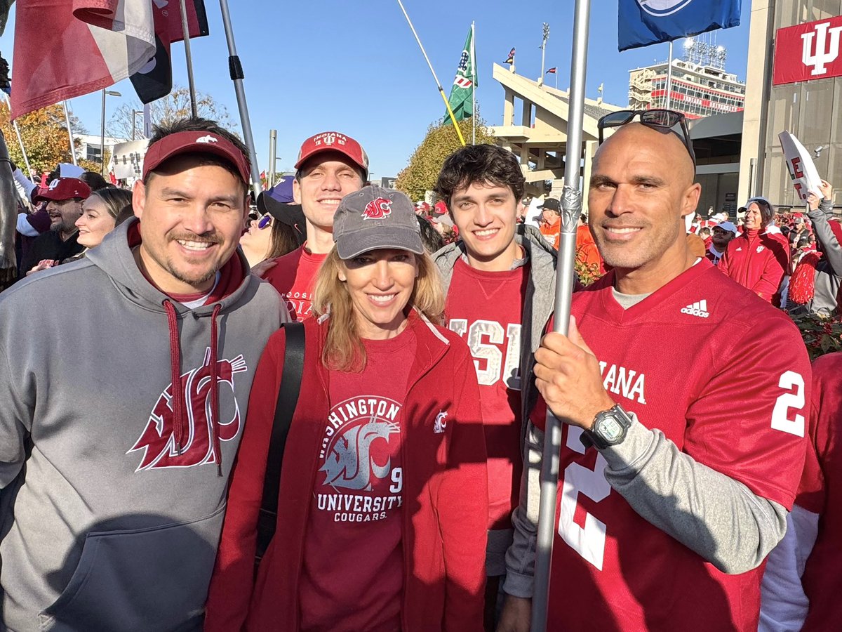 Deborah Hayward tweet media