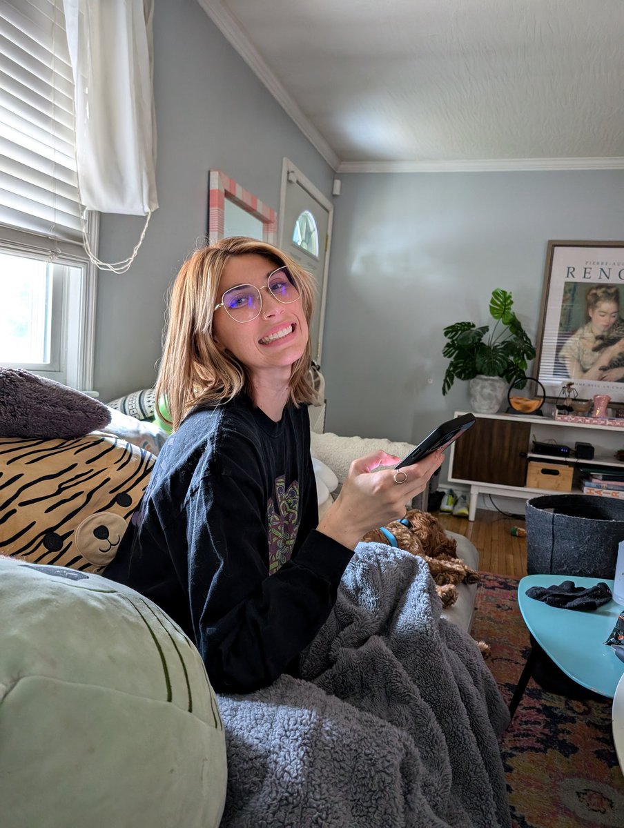 This worlds and ugly place,
but you're so beautiful to me 💓