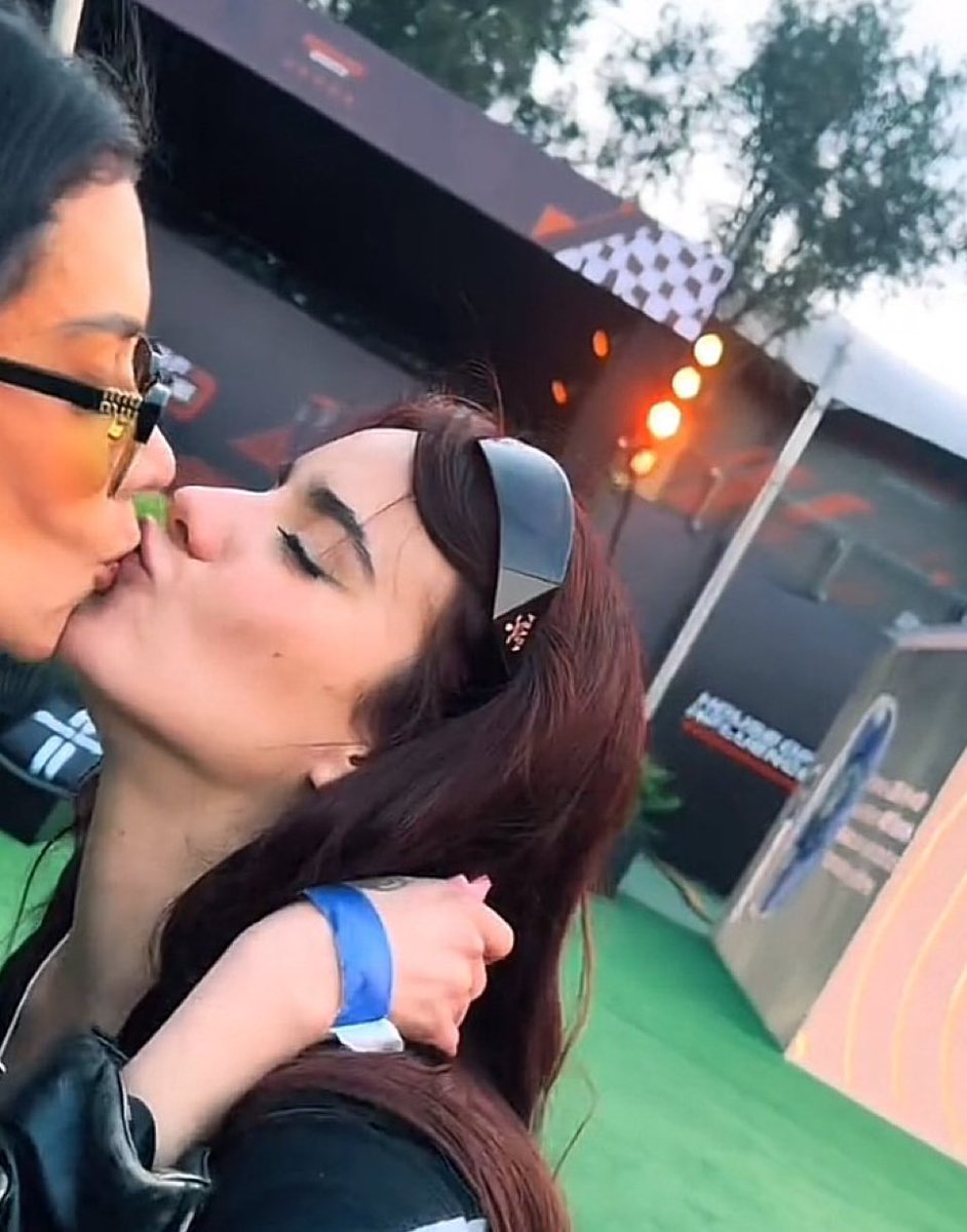 ferchaa³ tweet media