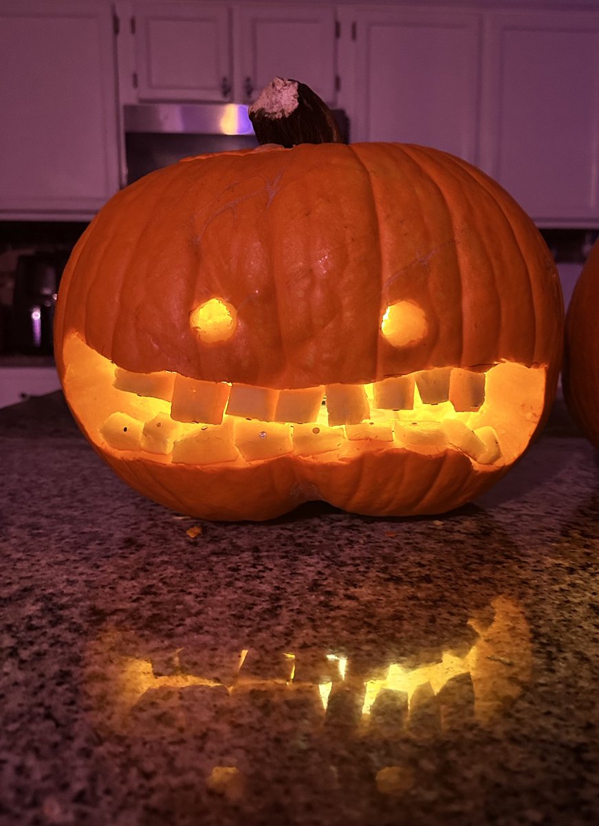 Pumpin carving done!