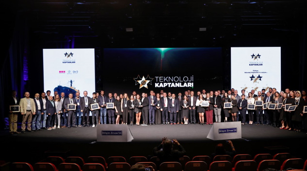 aykutaltindag's tweet photo. 7. Teknoloji Kaptanları Ödülleri Sahiplerini Buldu
https://t.co/Dea6O7XXby
@muratgoce https://t.co/RrjyUISdkl