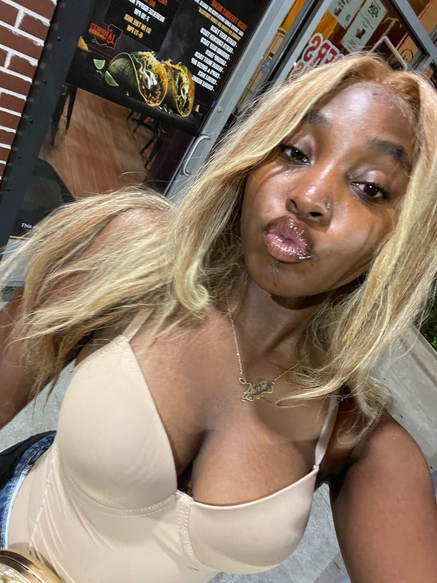 naeedaabae's tweet photo. What a good day to be a bad bitch🔟 https://t.co/QrgtmgQ4E2