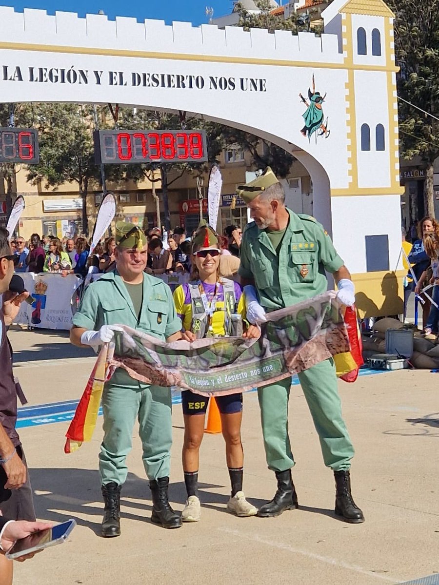 COMGECEU_ET's tweet photo. La teniente M. Romero ha sido 🥇en la prueba deportiva #LaDesértica celebrada en Almería y organizada por #LaLegión. Enhorabuena por el éxito que se une a todos los conseguidos este año representando al #RING7 de la #COMGECEU
@MCANA_ET 
@EjercitoTierra
#EjércitoconelDeporte https://t.co/ZF9j9YvgFs