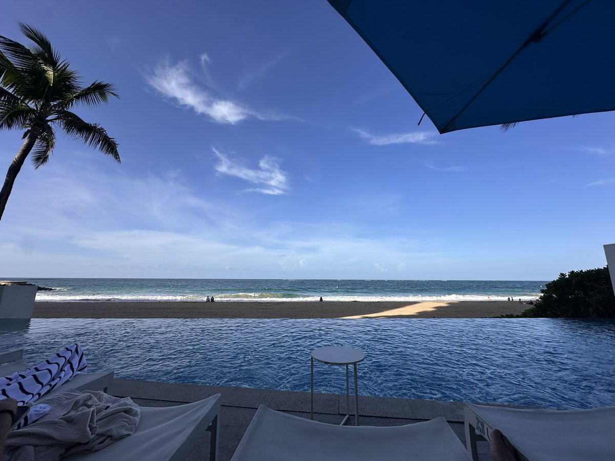 DonSeaZin's tweet image. #Year30 #WashedKing 🎈💫