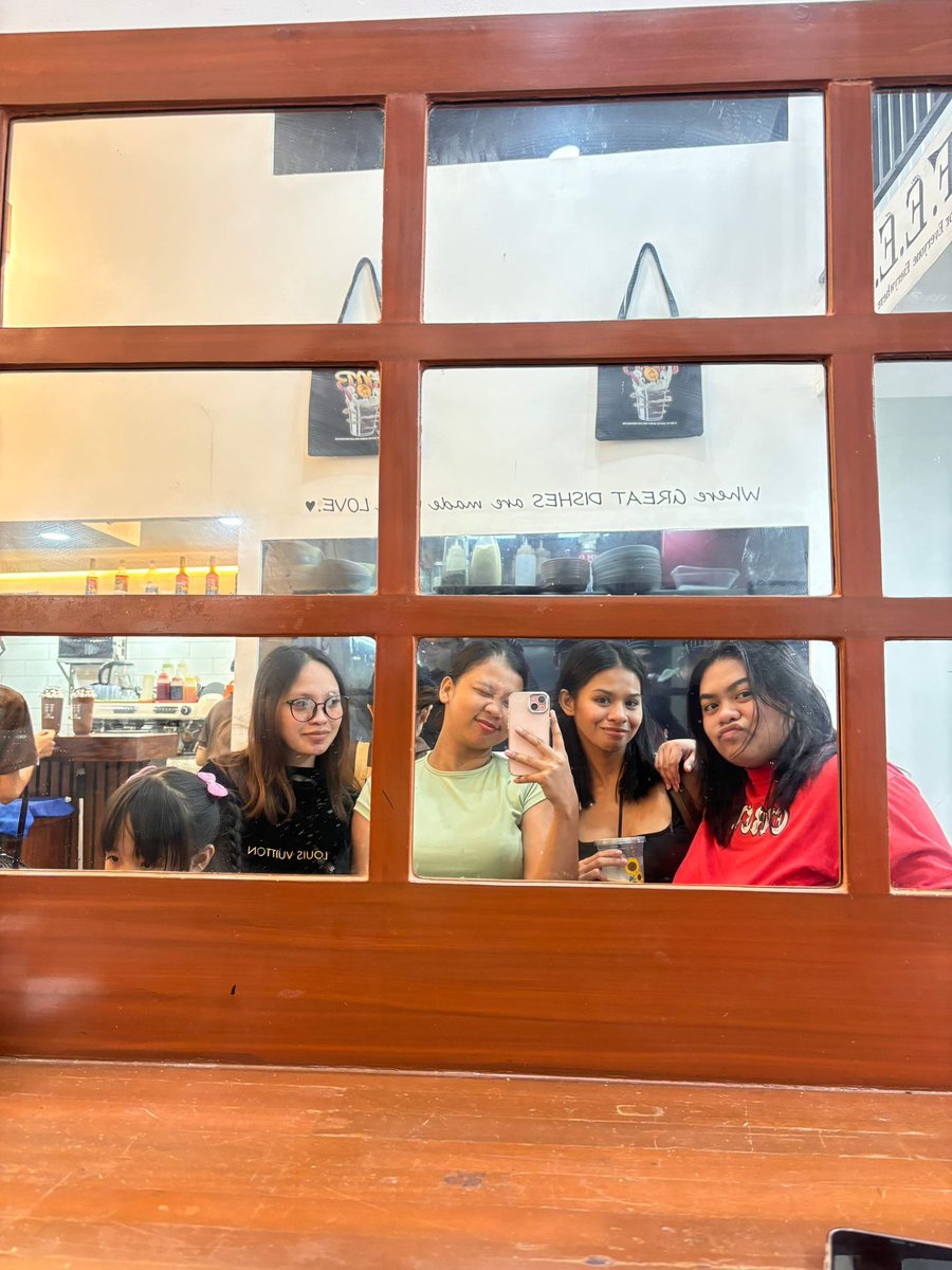 http_shrlyn's tweet image. Reunited🦋

@ur_mimalicious 
@dema_kayla 
@jwlyn_