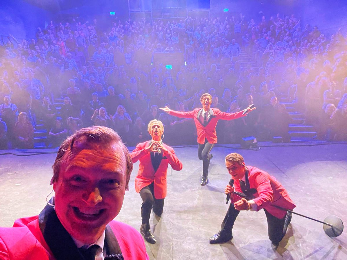 Thank you Sevenoaks! 📸
Can you spot yourselves? 

Looking forward to coming back on Saturday 22nd November 2025.
Tickets on sale soon! 

OhWhatANight.com
A <a href="/teamhandshake/">Handshake Limited </a> production written by <a href="/ian_curran_/">Ian Curran</a>