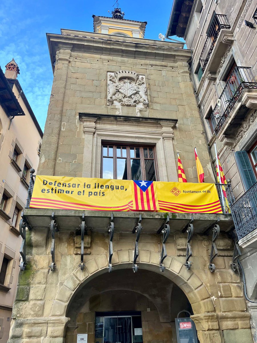 🗳️ Avui fa 7 anys, al Parlament de Catalunya es proclamava la independència. Reclamem la seva legitimitat i treballem per fer-la efectiva.
Visca Catalunya lliure!