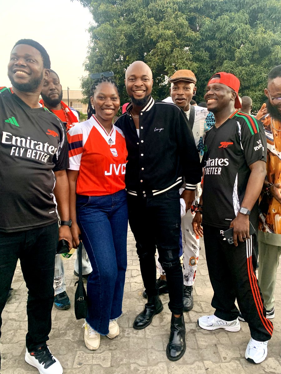 datBauchigirl's tweet photo. Arsenal fans are truly remarkable people!! ❤️
Watching Arsenal Vs. Liverpool match with such amazing souls was an exciting experience. 

Special S/O to @SirLeoBDasilva &amp; @mc_lively_ 
#LEODASILVAWATCHPARTY 
#LIVARS https://t.co/mdauQzh1vM