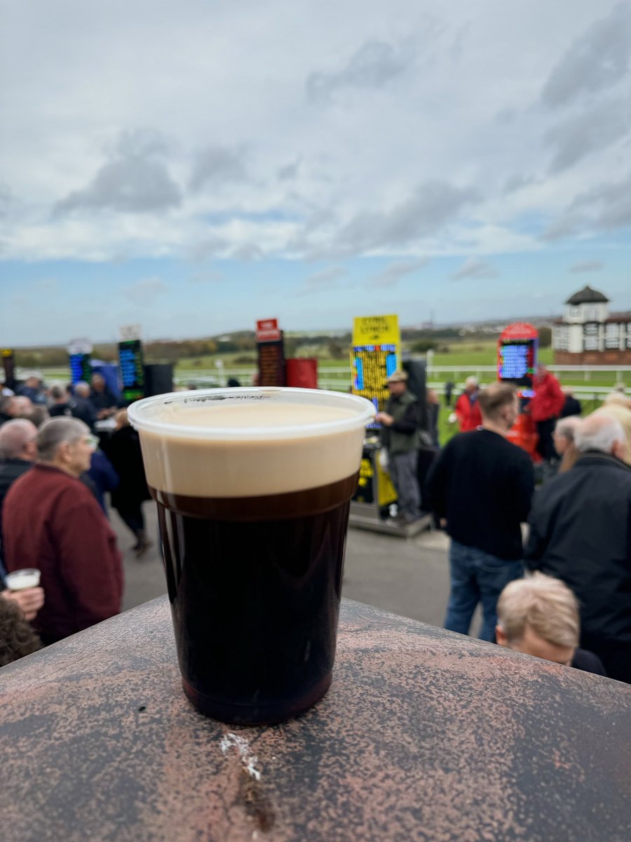 Pontefract Racecourse - Pontefract. 

🥛 

#Guinness #PintsofG #PintsoGuinness