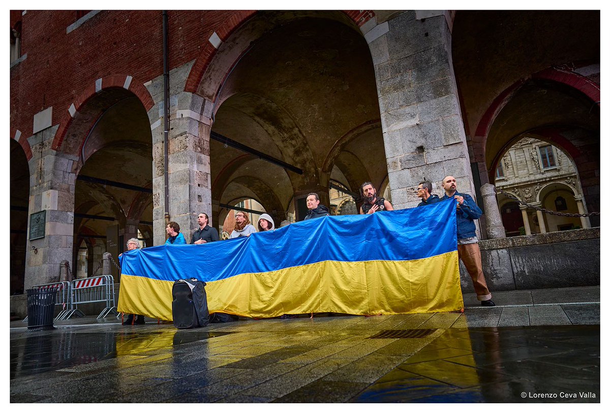 UA_MI_'s tweet photo. NON SOTTOVALUTIAMO IL PERICOLO RUSSO PER LE DEMOCRAZIE ANCHE PER LA NOSTRA!
976 giorni di guerra
📷 by @L_Ceva_Valla
#Ucraina
#Ukraine
#UkraineIsCalling
#UkraineIsEurope
#SlavaUkraini
#SlavaEvropi
#StandWithUkraine https://t.co/ErbPtWR7cN