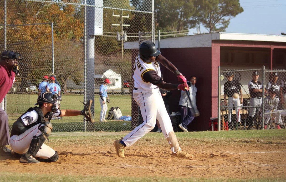 csmompoint's tweet photo. Congrats to @MasonMompoint for ending the fall season with a BANGER! Home Run babeeeeeeeee! https://t.co/joecyCj8vL