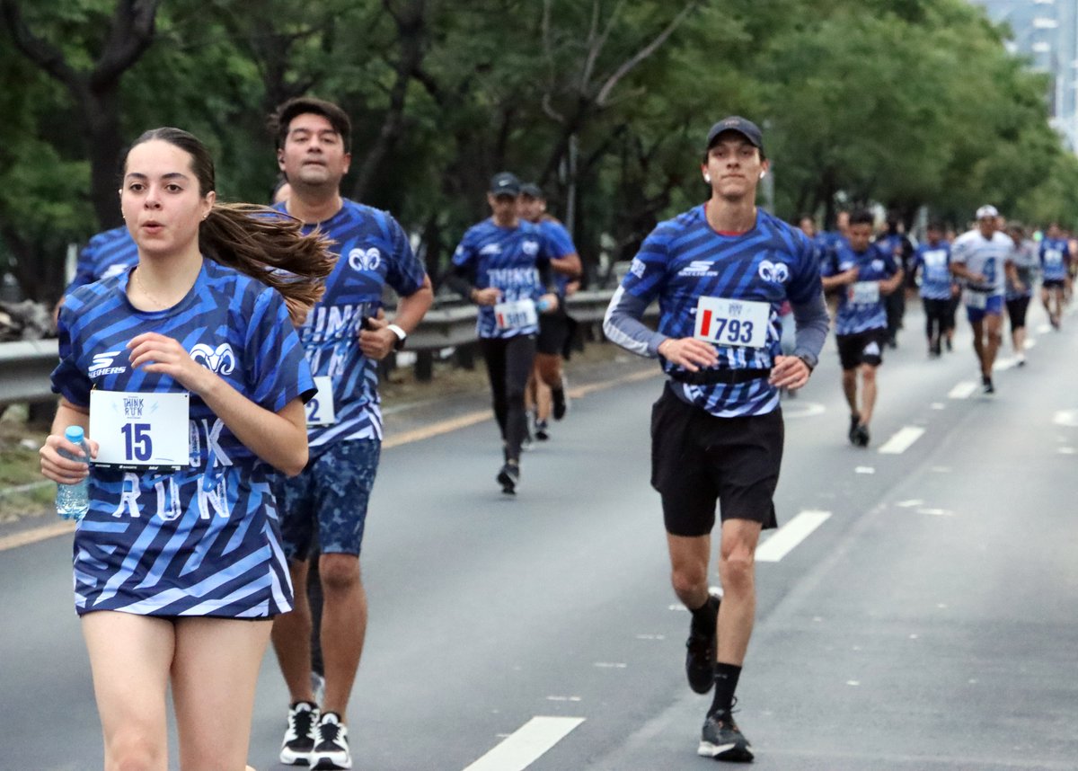 BorregosQRO's tweet photo. 🏃‍♂️🏃 Así vivimos la carrera Borregos #ThinkFeelRun Powered by Skechers.
¡Muchas felicidades!

#Inclusión #BorregosQRO #ThinkFeelRun #SkechersMX #ForeverRunner
@TECcampusQRO @PascualAlcocer @borregostec https://t.co/BFu6GKTwqP