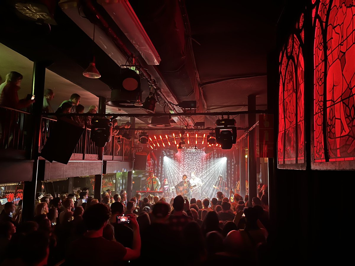Of er nog leuke concerten zijn in Amsterdam vanavond? Zeker wel! <a href="/thestrumbellas/">The Strumbellas</a> in <a href="/BitterzoetAdam/">Bitterzoet</a> 🥰