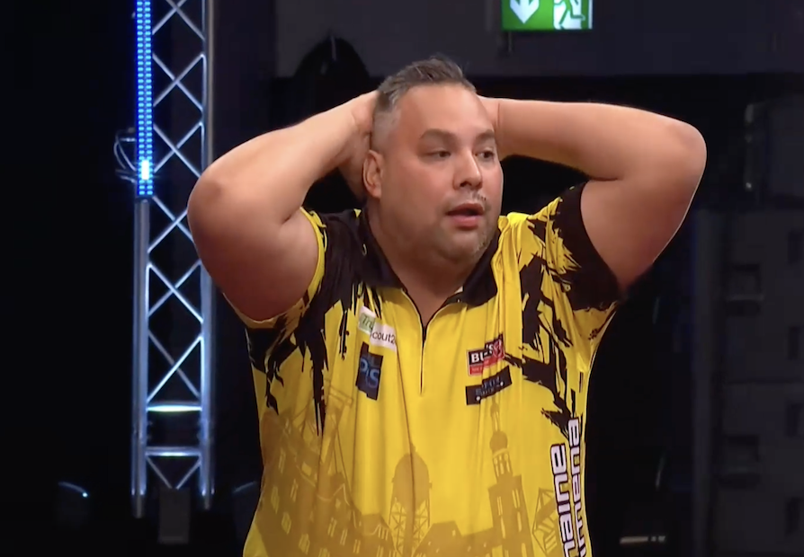 HighRollerRadio's tweet photo. Watt the f--- ????

Watt is going' on?

11-10 Jermaine Wattimena beats Danny Noppert.
#Darts #EDC24 #EuropeanChampionship https://t.co/nlnedb9uRw