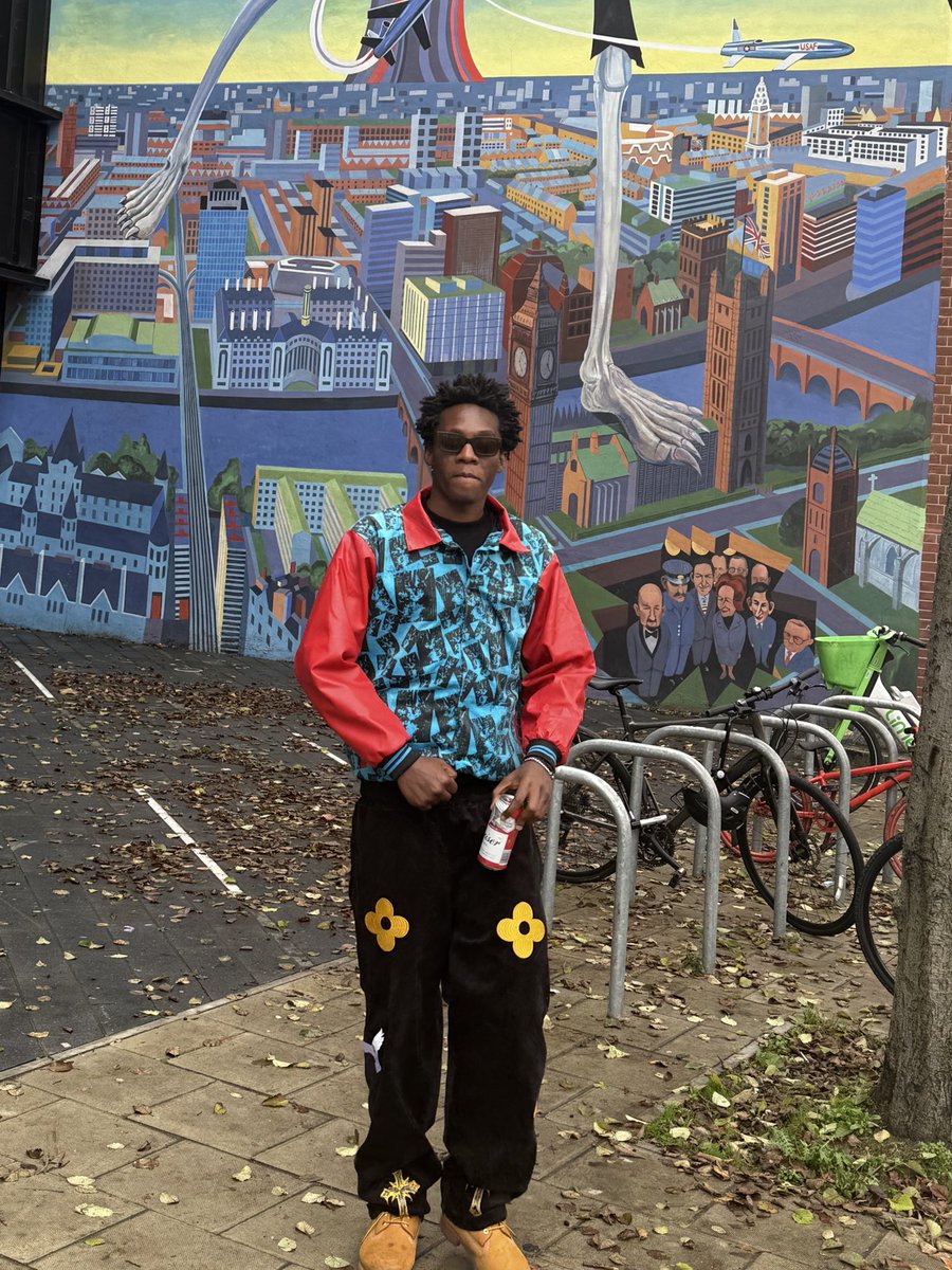 ElaebiAmaremo's tweet photo. It was a good time in Brixton.
#Plug5 https://t.co/qQ9BsBrqSO