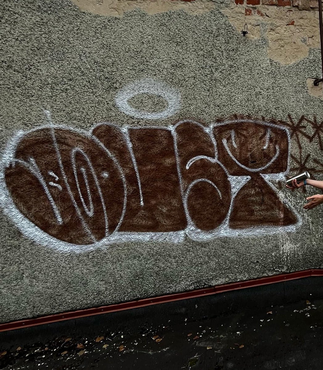 EZmuppet's tweet photo. #submityoufo refu and dust https://t.co/uSYAdxgk5f