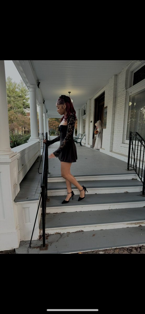 sydnijaelyn's tweet photo. last hoco was so teaaa https://t.co/6FdhuoPY7F