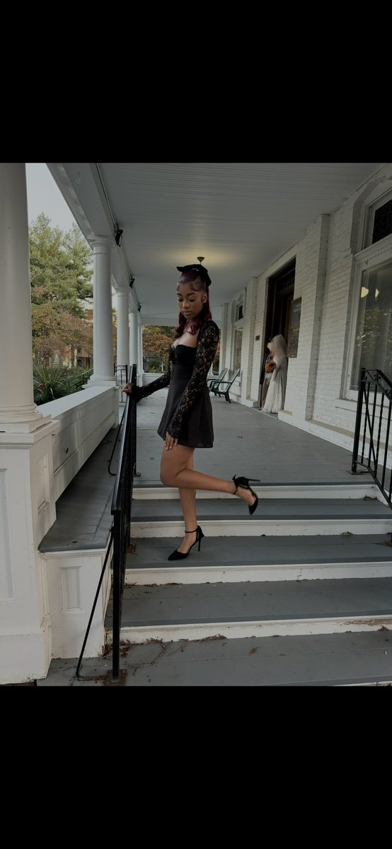 sydnijaelyn's tweet photo. last hoco was so teaaa https://t.co/6FdhuoPY7F