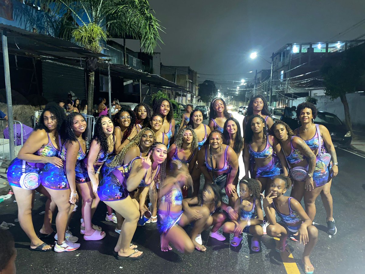 Somos poucas, mas somos loucas e fazemos acontecer! Faz o E 🤭🎭🥳🥳