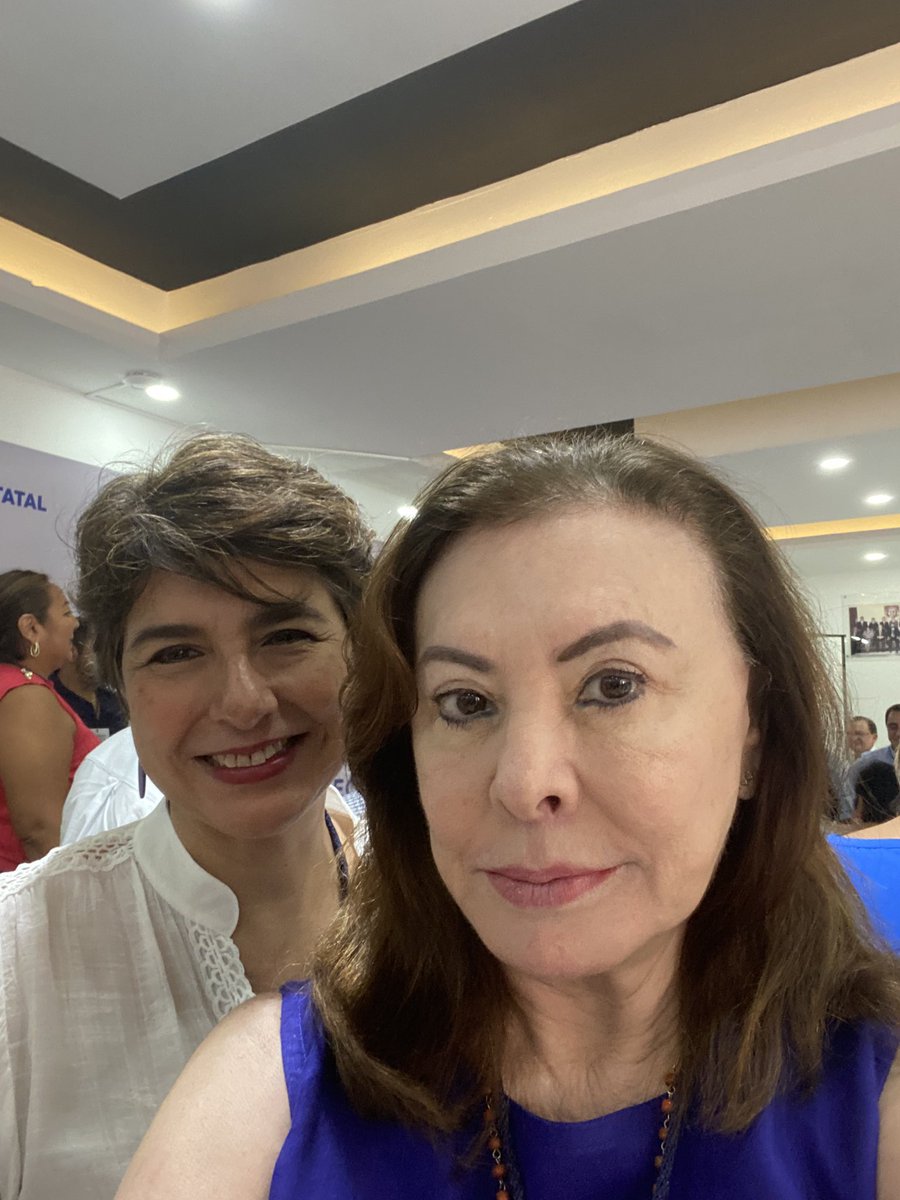 BeatrizZavala's tweet photo. @diana_canto estaremos trabajando juntas con los ciudadanos de Yucatán y de Mérida. https://t.co/RXPtNQoEM6