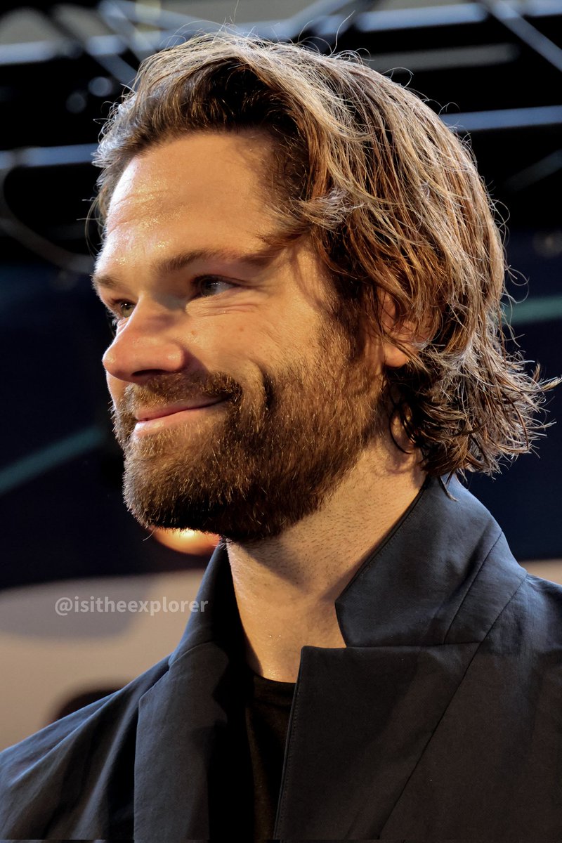 Jared Padalecki e Mark Sheppard estiveram nesse fds na ComicCon Bruxelas, e hoje eles participaram do painel de SPNT.  📸 Credits @Isitheexplorer