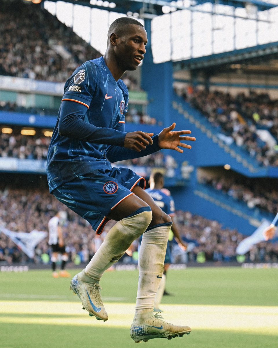 14 goal involvements in his last 14 #PL appearances (10 goals, 4 assists). 👏🇸🇳

#CFC | #CHENEW