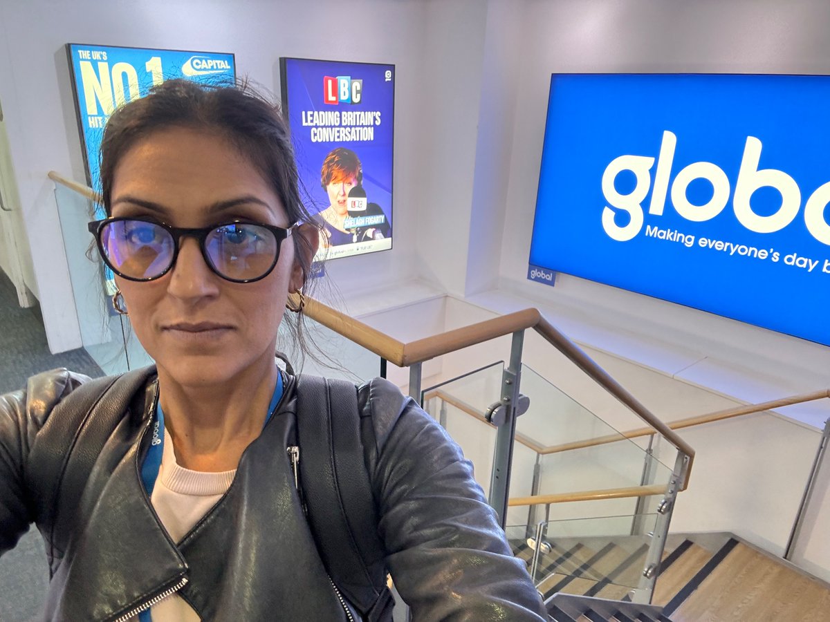 Full on week -  a mix of earlies, mids and lates for Talk radio, ITV, LBC and scripting for ITN Business also managed parents evening,  a cheeky Thai with the husband and a trip to the beauticians with middle child! 
Day off on Thursday…looking forward to it! Lol 😂