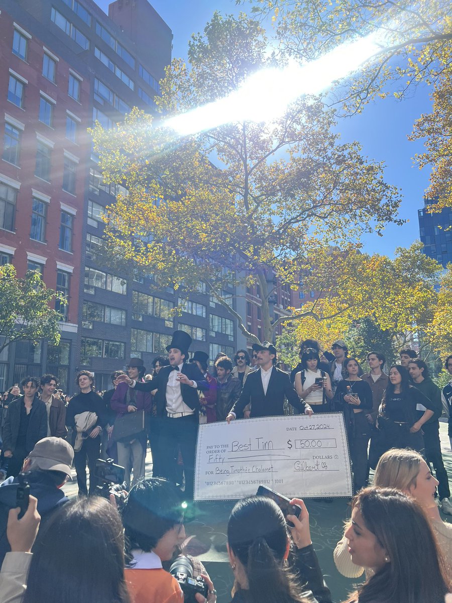jessica93701637's tweet photo. Timothee chalamet lookalike contest today https://t.co/pV4v8nAVn8