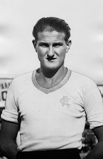 SoloRacingBlog's tweet image. #DatosRRC
Lamine Yamal está muy cerca de superar un record de La Liga que Pablo Pombo tiene con el RACING desde hace 90 años

Menores de edad con más goles:
1️⃣1️⃣PABLO POMBO | 33-34
1️⃣1️⃣Ansu Fati | 19-21
1️⃣0️⃣José Iraragorri | 29-30
1️⃣0️⃣Bojan Krkic | 07-08
1️⃣0️⃣LAMINE YAMAL | 24-25