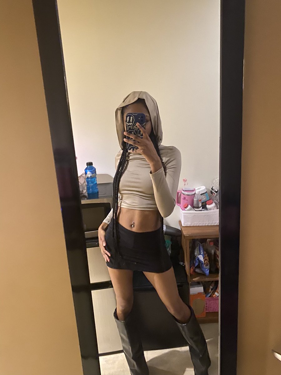 laybfr's tweet image. mmm