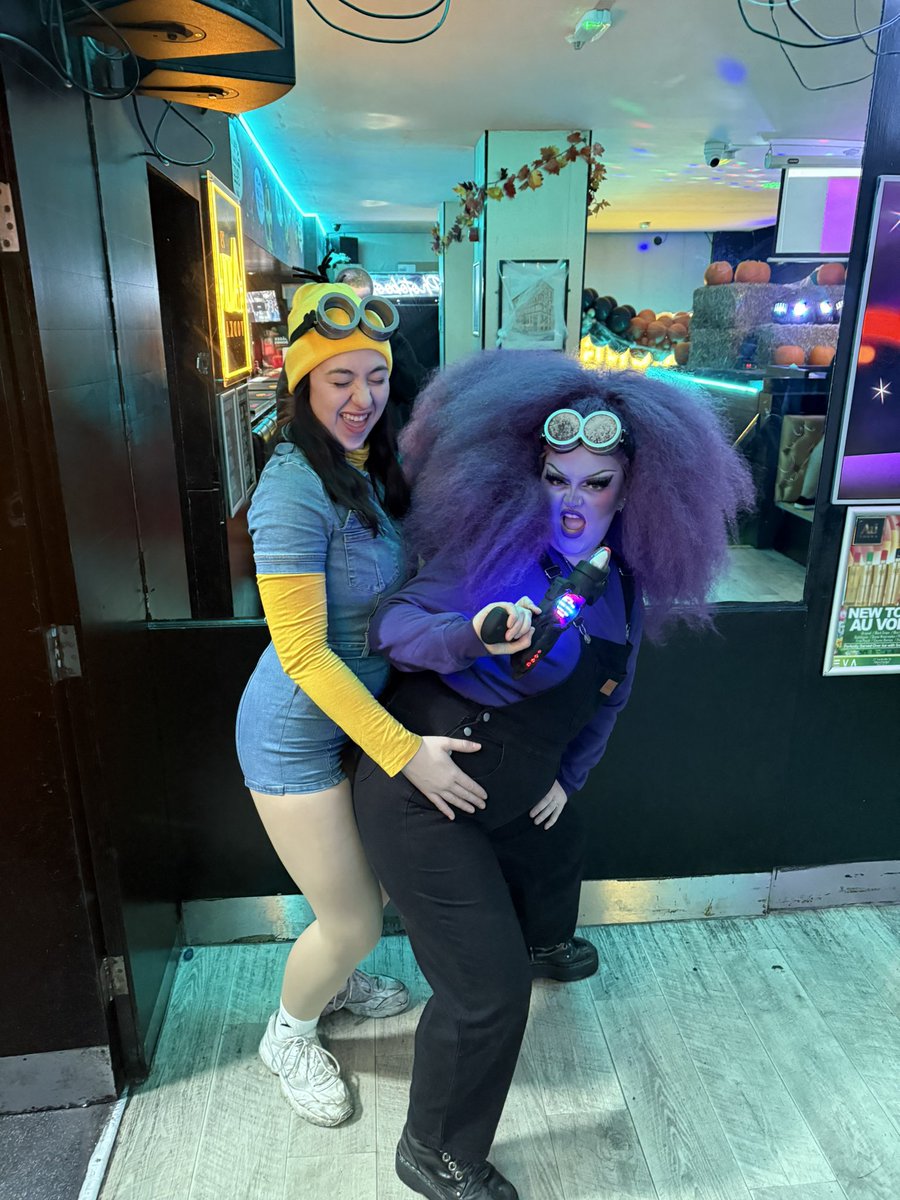 amethyst_amora's tweet photo. another year of slaying the couples costumes @mia_siddall 💜💛 https://t.co/PV8BASK5pu
