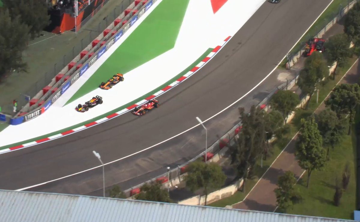 polishgpf1's tweet photo. 🚨 What a RACE‼️ Keeps getting better and better 😍🤩 
Looks like everyone started driving like Max after that drivers meeting 😂
Gotta say, enjoy it quite a lot‼️
#MexicoGP #Formula1 #F1PL https://t.co/qUrcQdhq3p
