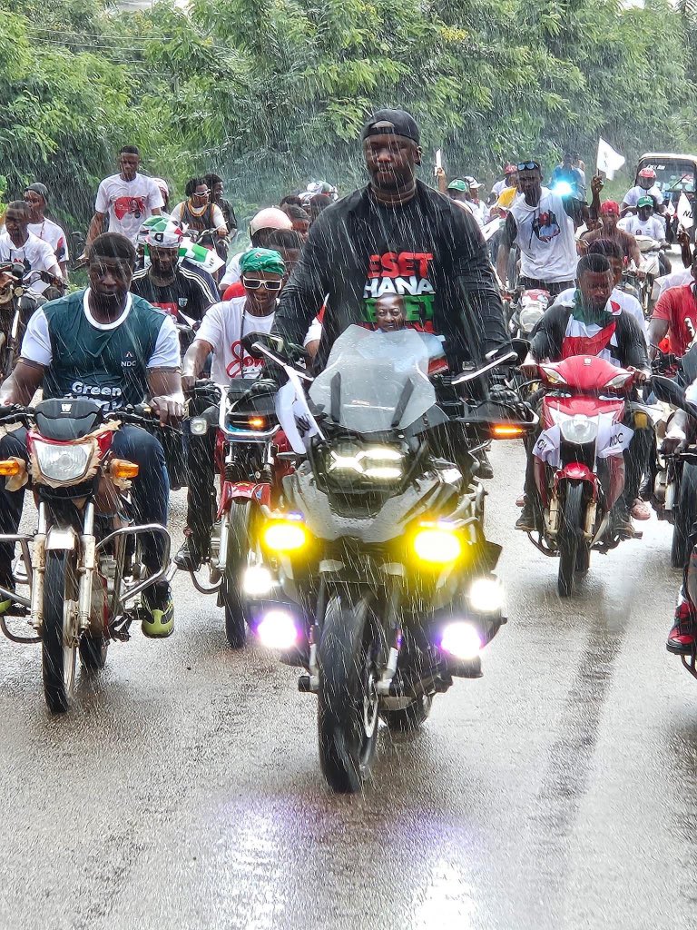 bridgebonnie1's tweet image. Rescue Mission 🔥 🇬🇭 
#ResettingGhana #JM2024 #PossibleTogether #Focus