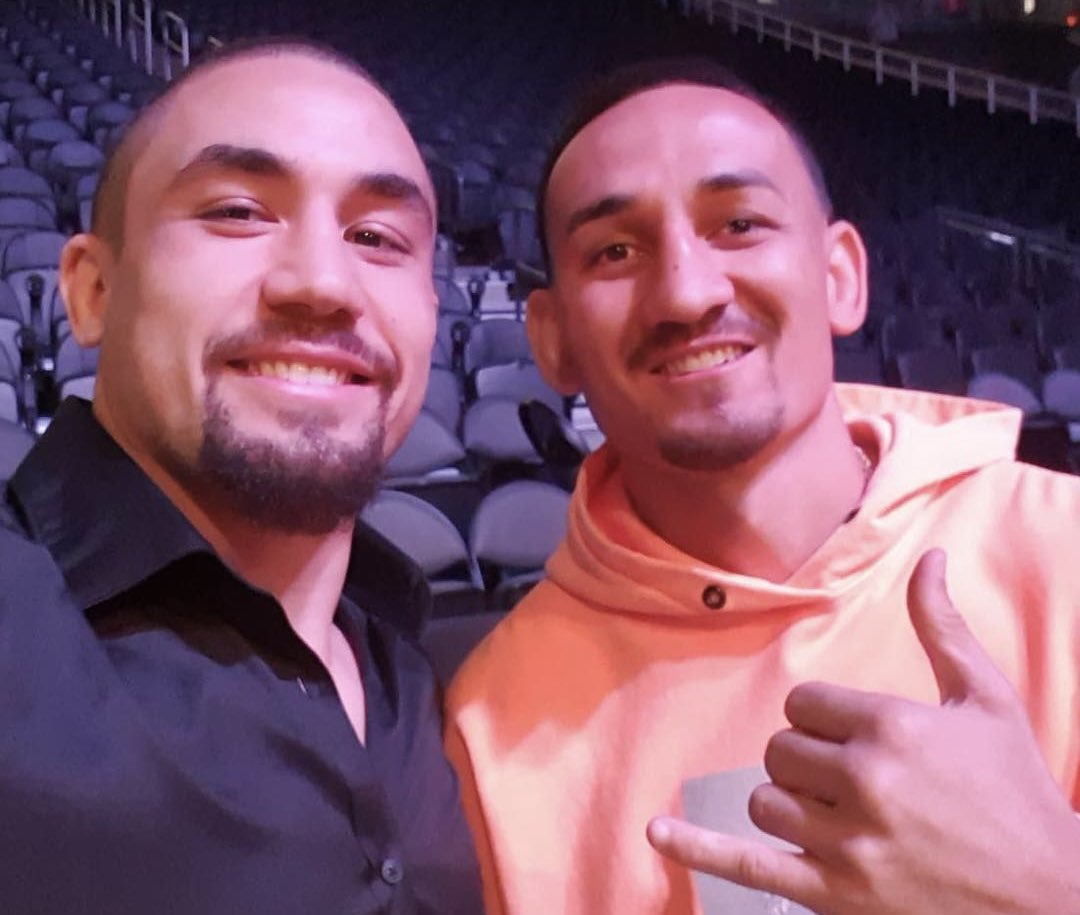 Full Violence ™ tweet media