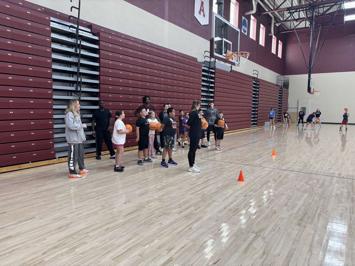 Alma College Men's Basketball (@almascotsmbb) on Twitter photo We had an awesome afternoon with <a href="/AlmaScotsWBB/">Alma College Women's Basketball</a> hosting His Place Alma for a youth skills clinic! We had an awesome afternoon with <a href="/AlmaScotsWBB/">Alma College Women's Basketball</a> hosting His Place Alma for a youth skills clinic!