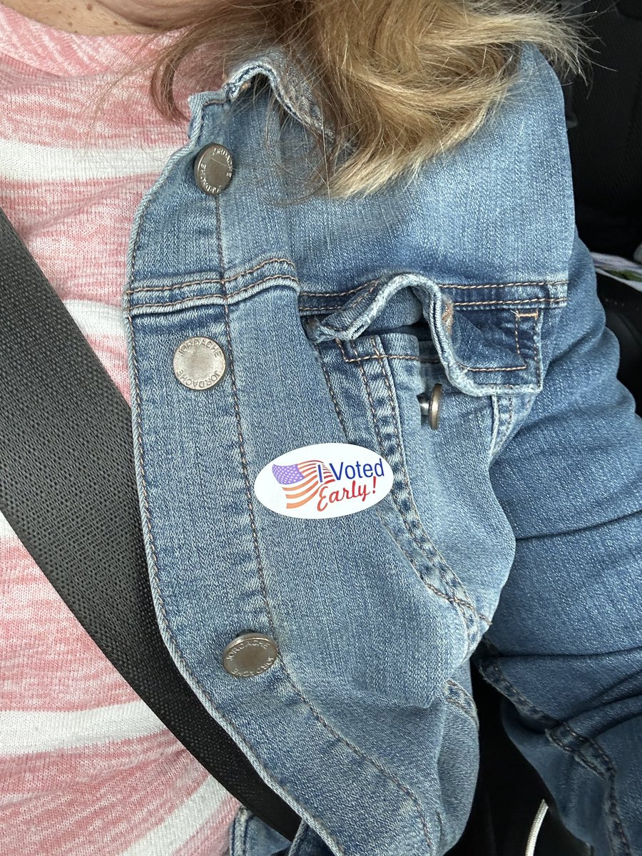 JustMe174913954's tweet photo. I voted EARLY! Haven’t in years but it’s too important this year! I voted @realDonaldTrump for the 3rd time in NC! #NC #VoteRed #straightrepublican #maga #MAGA2024 #NCVoter #turnncred #VoteRed #StraightRepublicanTicket #VotedForTheFelon #Trump2024Vance #Trump2024 #MAGAMOVEMENT https://t.co/iswVITiwC6